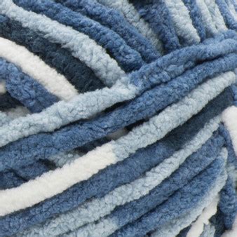 Bernat Blanket 10889 Faded Blues made out of polyester